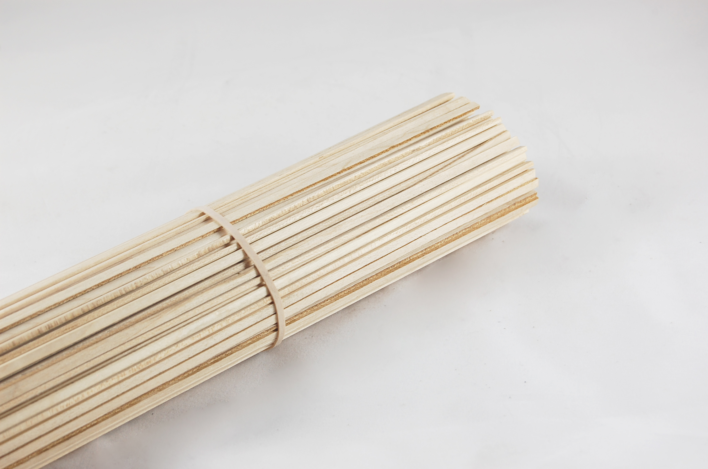 #458 Formed Maple Wood Wedges 105°C, natural, 500 FT bundle